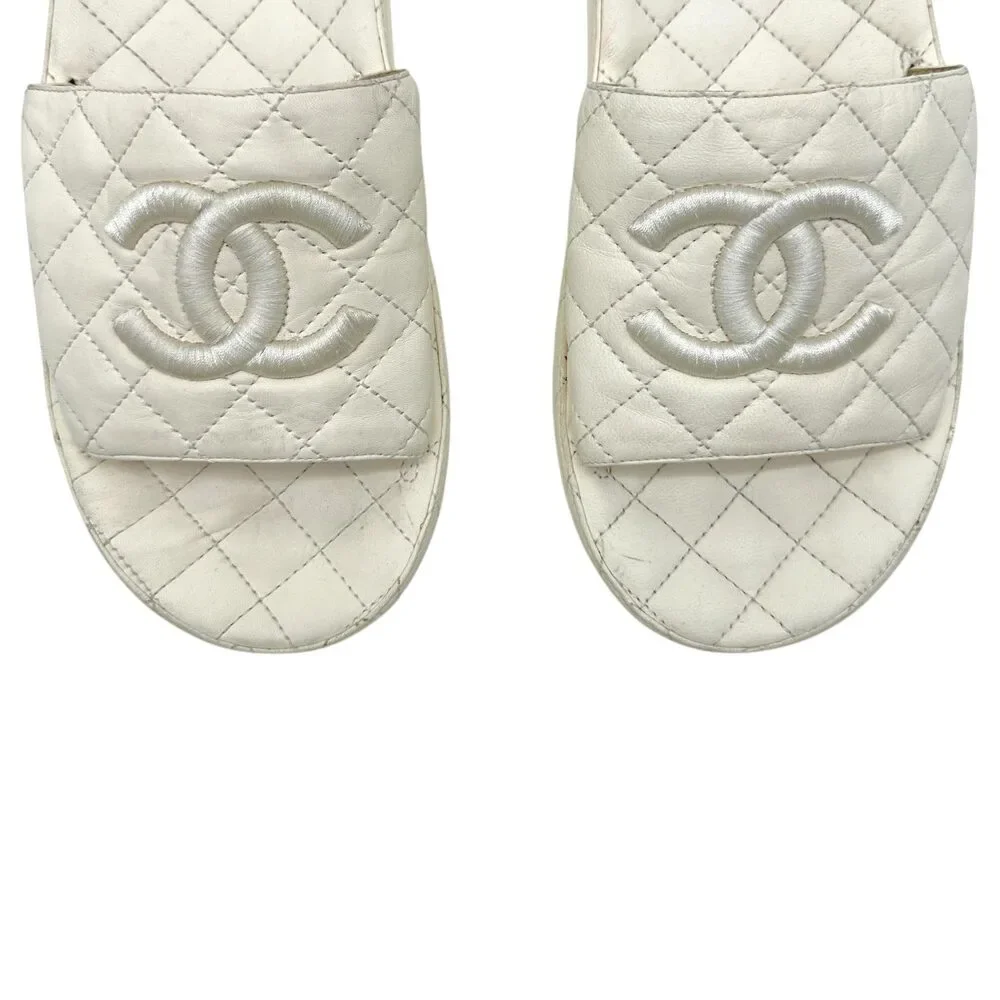 Chanel Ivory CC Logo Matelasse Quilted Slide Sandals